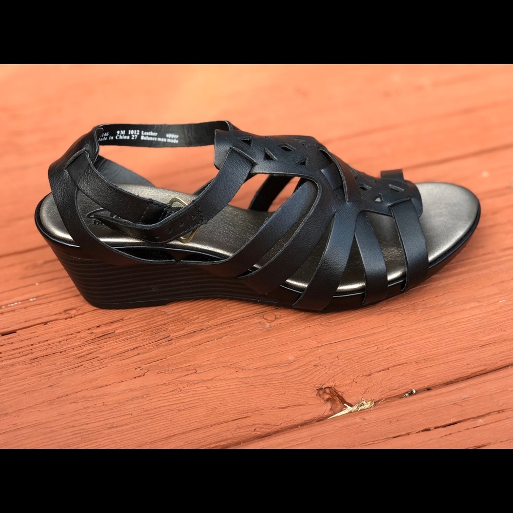 Clarks Lucia Coral Sandals